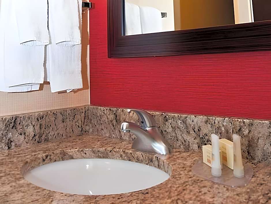 Courtyard by Marriott Bowling Green Convention Center