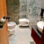 Hotel Brooklyn Suites - Near Golden Temple