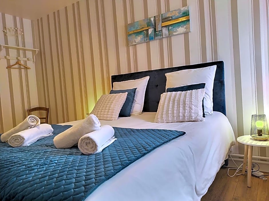 Chambre d'hôtes de Verdigné Piscine chauffée Parking Wifi