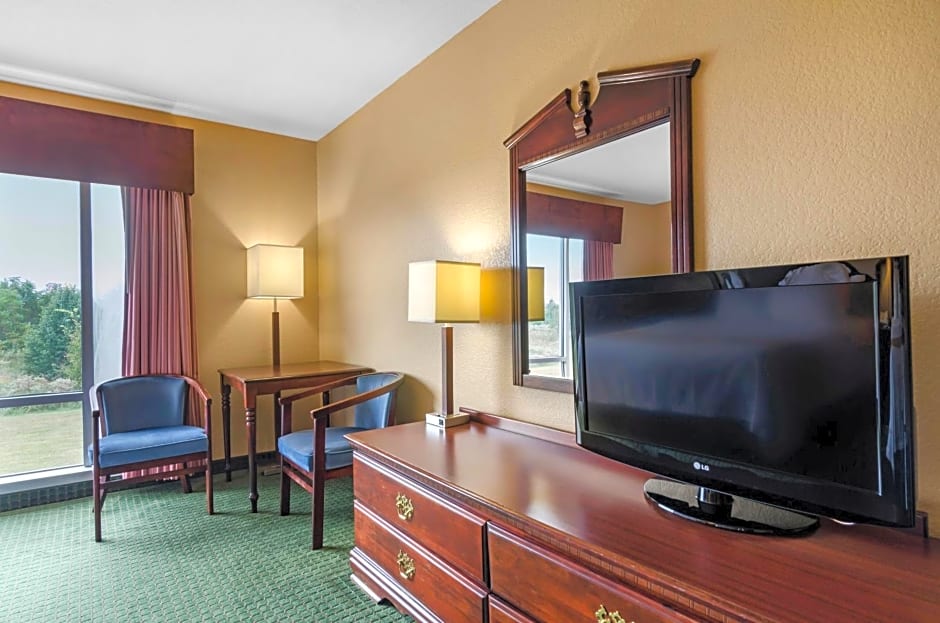 Quality Inn & Suites Carthage