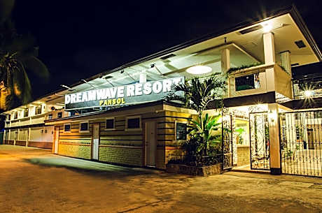 Dreamwave Resort Laguna