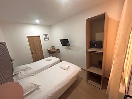 Quadruple Room with Bath