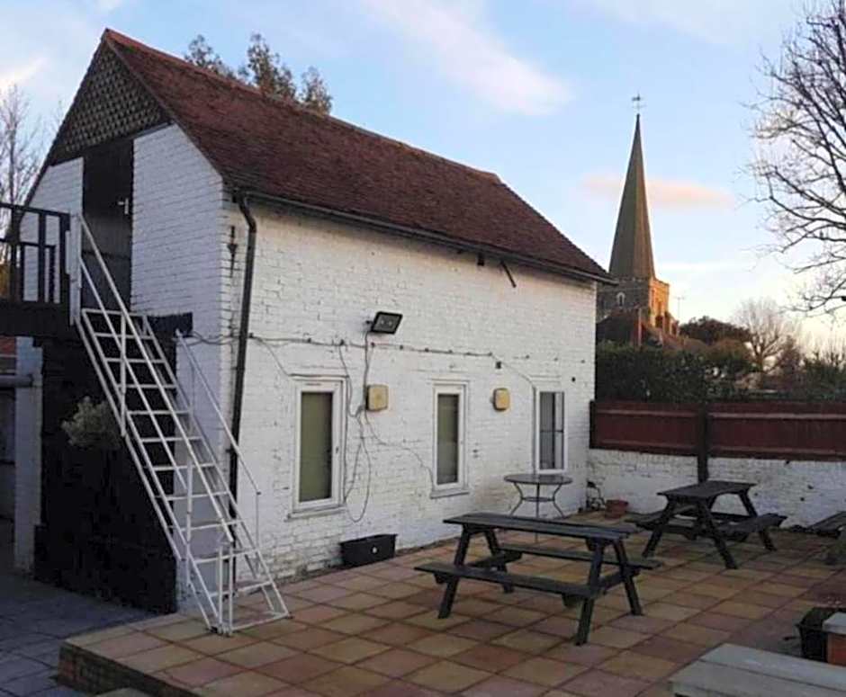 Swan Inn, Heathrow Airport