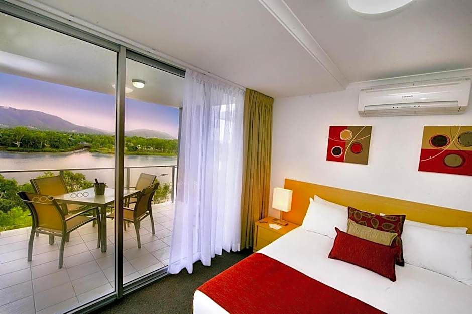 Edge Apartment Hotel