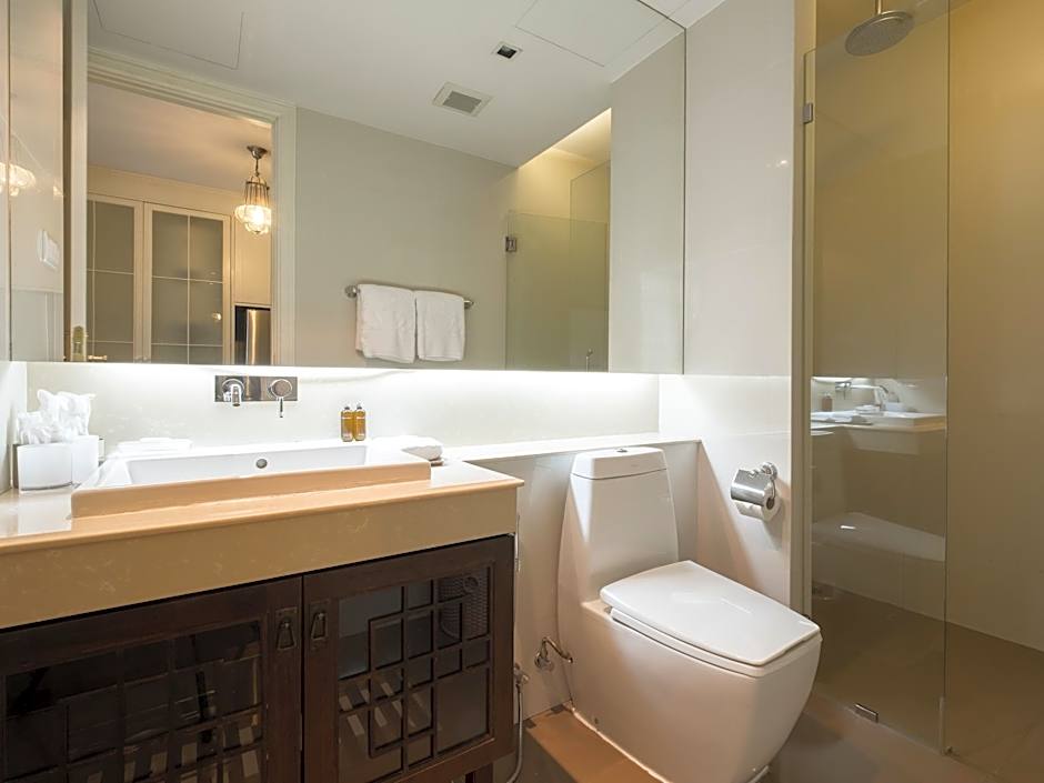 Rongratana Executive Residence