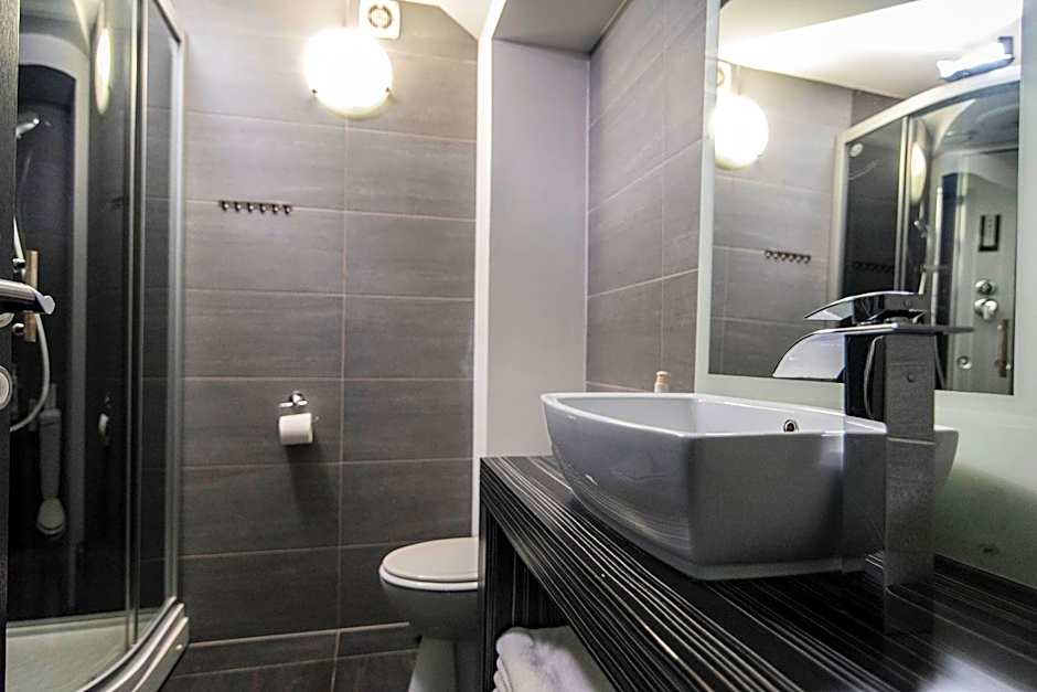 Hotel Cool Zagreb Airport