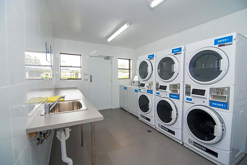 Lakeside Cabins & Holiday Village