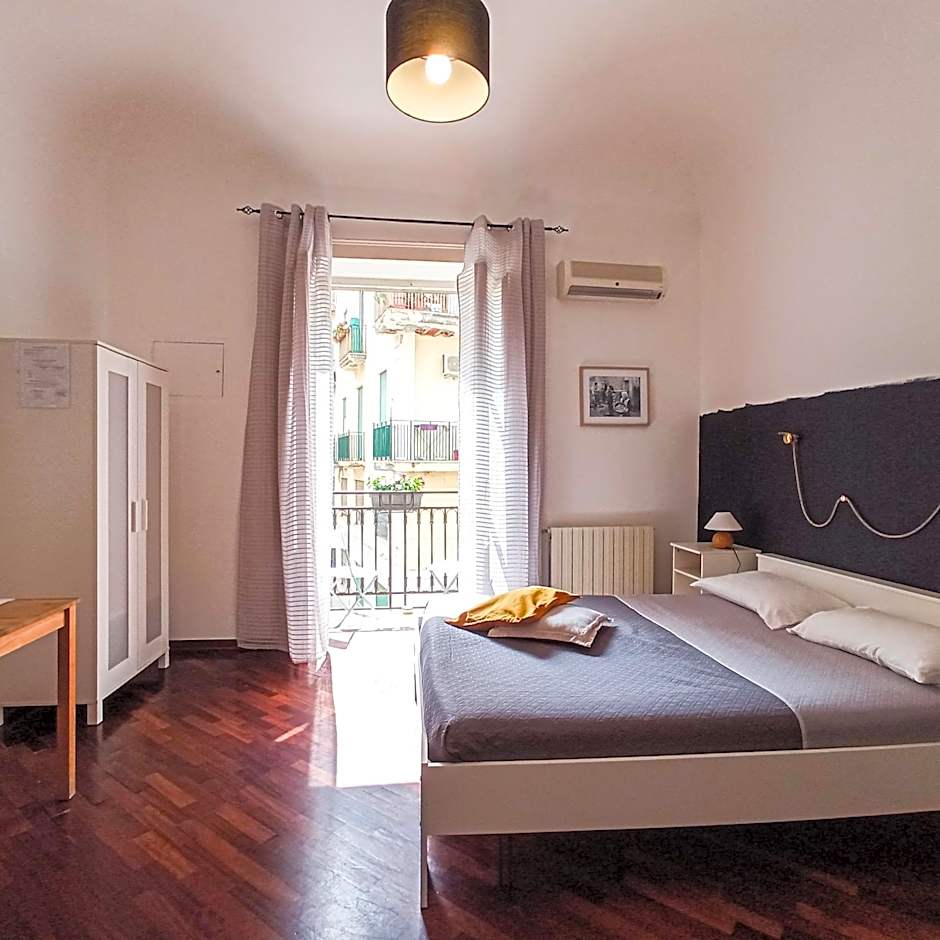 B&B Bandiera 77