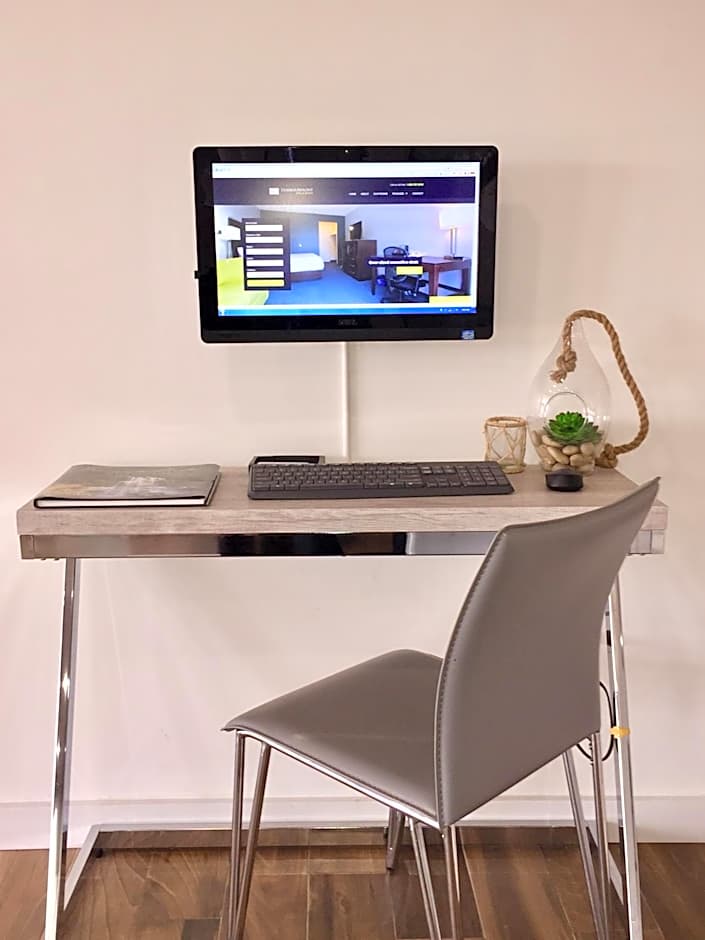 Days Inn by Wyndham Sarnia Harbourfront