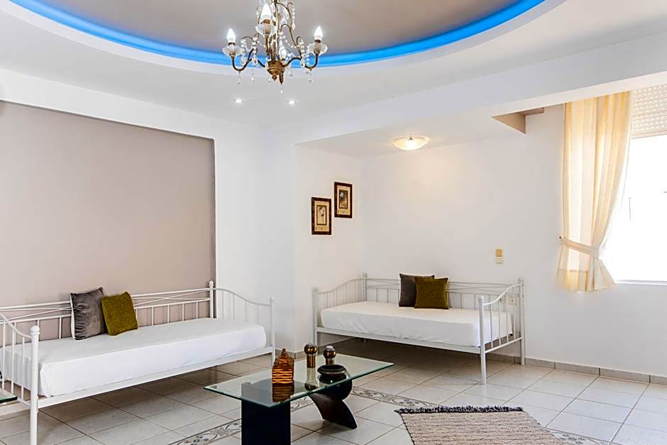 Yiannis Manos Hotel Resort