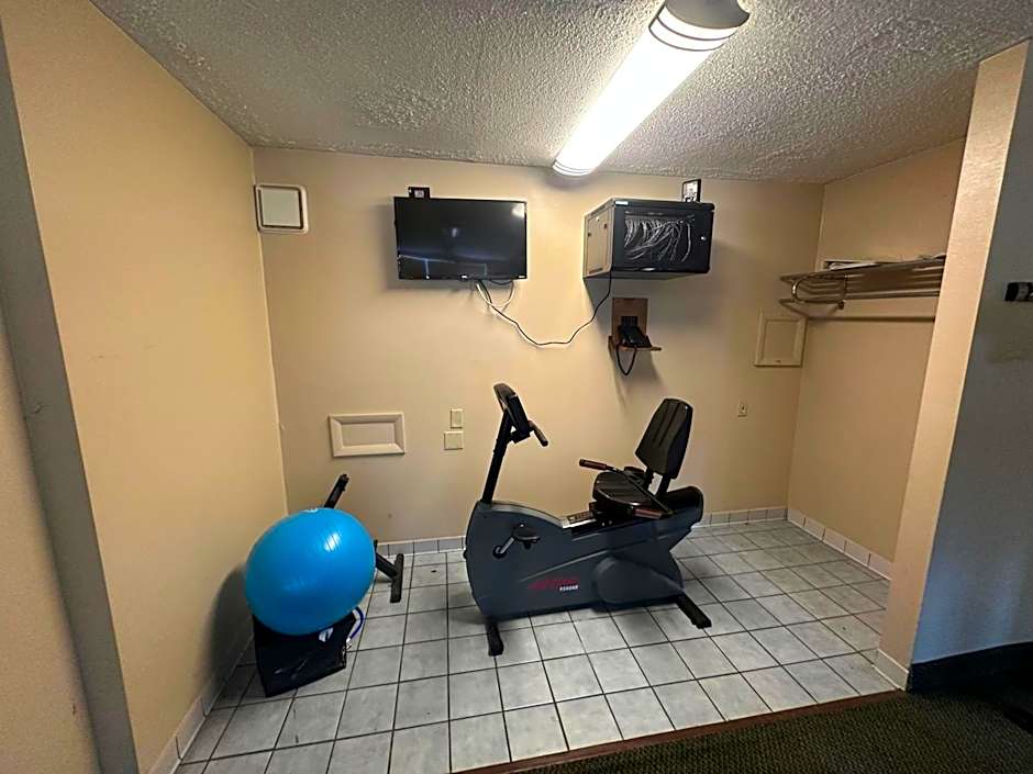 Hotel Red Rose by Townhouse Covington I-64