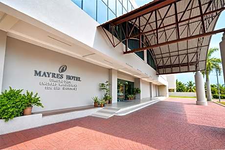 Mayres Hotel