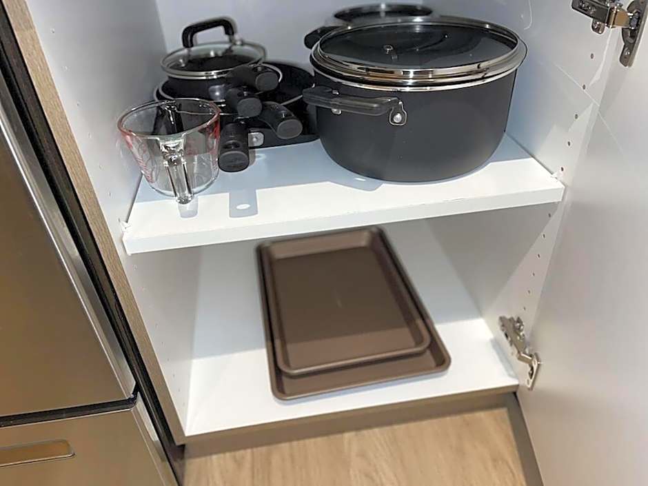 Full Kitchen-youtubetv-smart Locksking Bedtop Fl