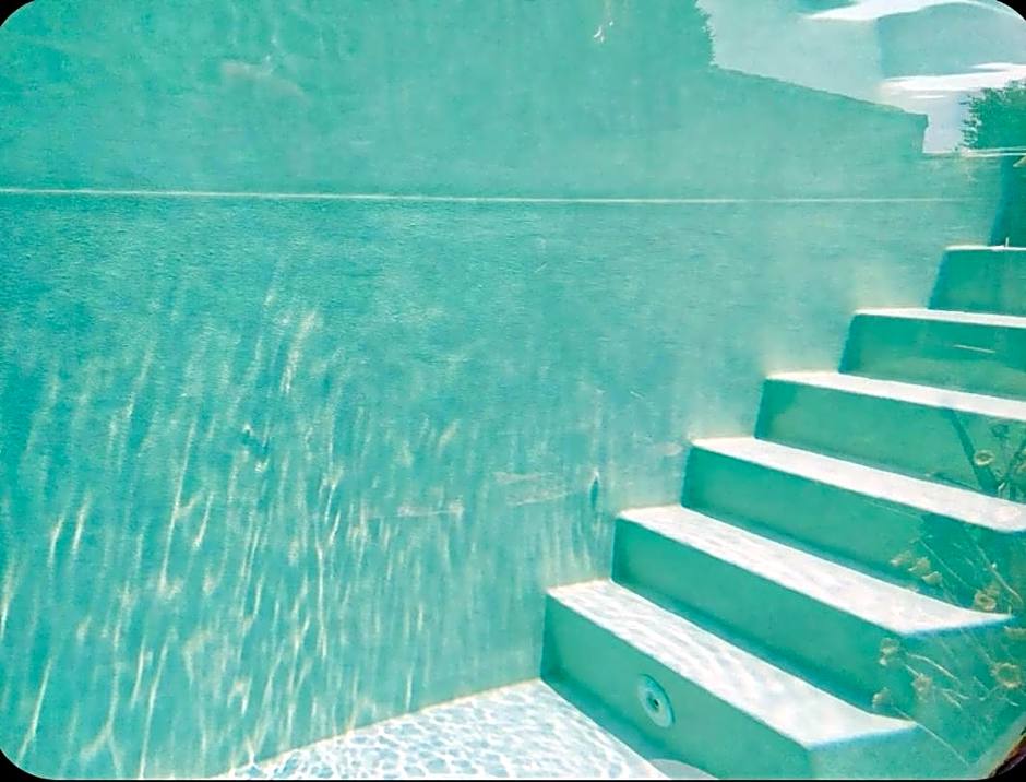 VILLA ARTEMIA - chambre d hôtes labellisée massages-piscine-climatisation