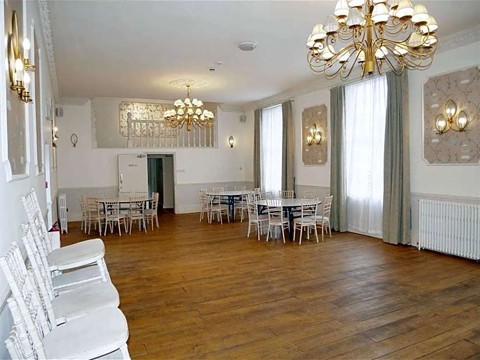 The Angel in Wootton Bassett