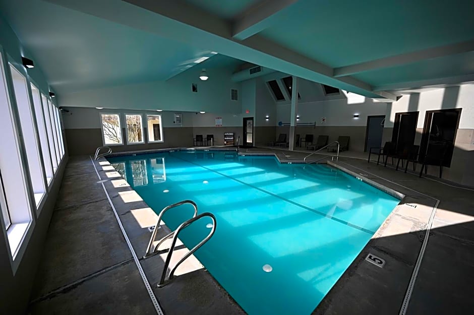 Edgewater Inn and Suites, Ascend Hotel Collection