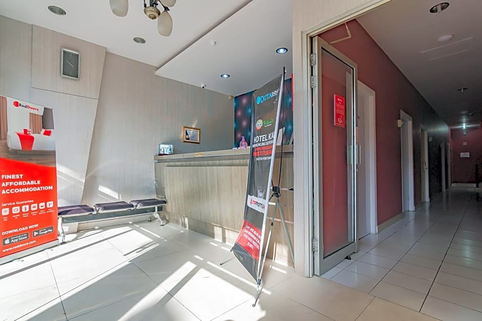 RedDoorz @ Komplek Pontianak Mall