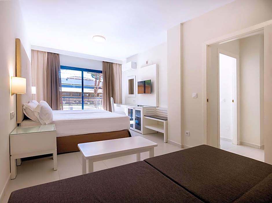 Sol Sancti Petri Aparthotel