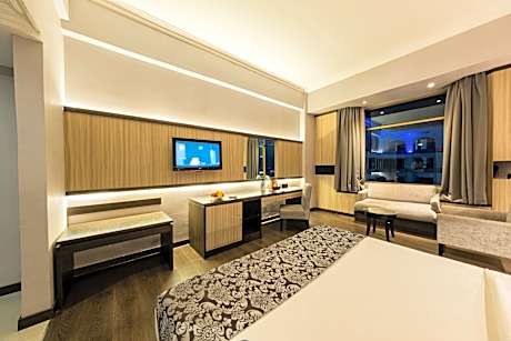 Grand Deluxe Double or Twin Room
