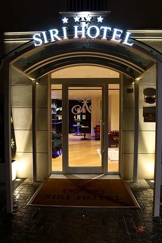 Siri Hotel