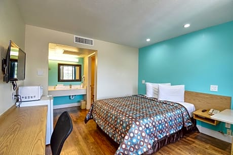 Queen Room Non-Smoking