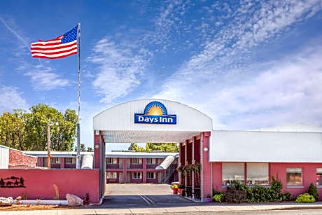 Days Inn by Wyndham Burns