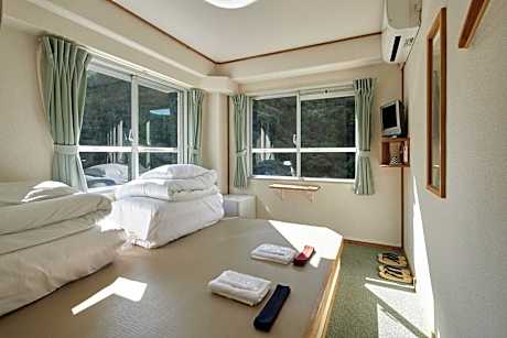 Japanese Style Twin Room with Shared Bathroom - Non Smoking