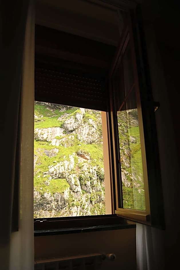 Hotel Garganta del Cares