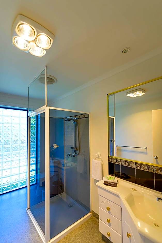 Georges Bay Apartments