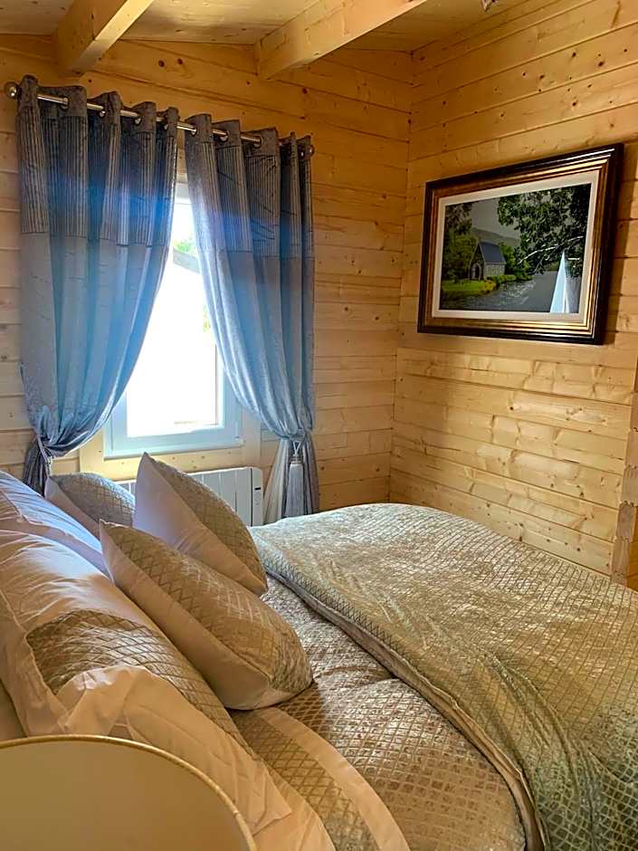Photo 1 of 10 of Superior Chalet