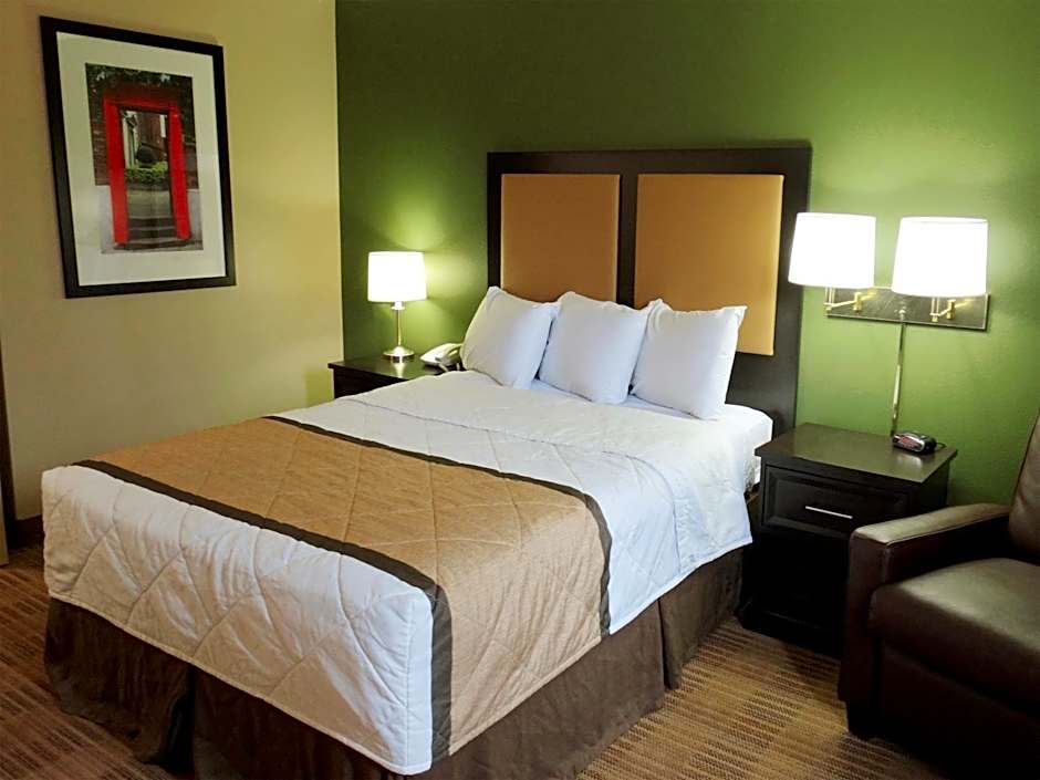 Studio 6 Suites Fresno North CA