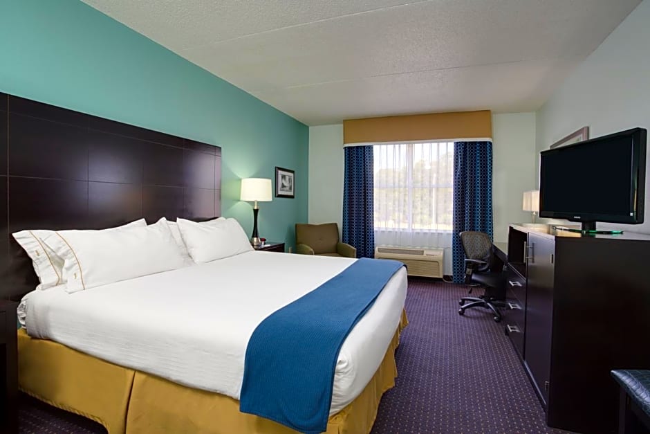 Holiday Inn Express Hotel & Suites Plant City