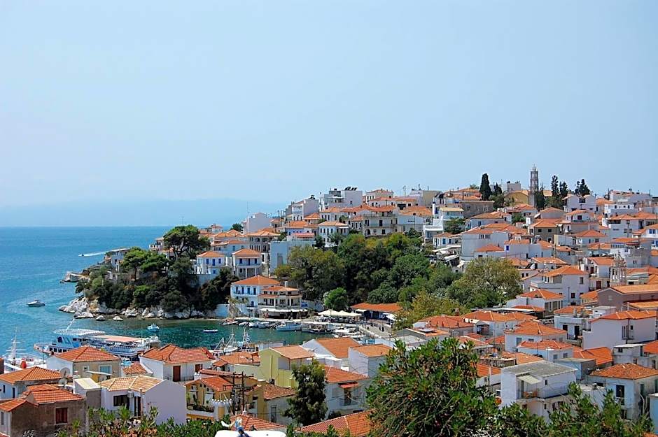 Skiathos Luxury Villa 2 Bedroom Villa Dyo Vromolimnos