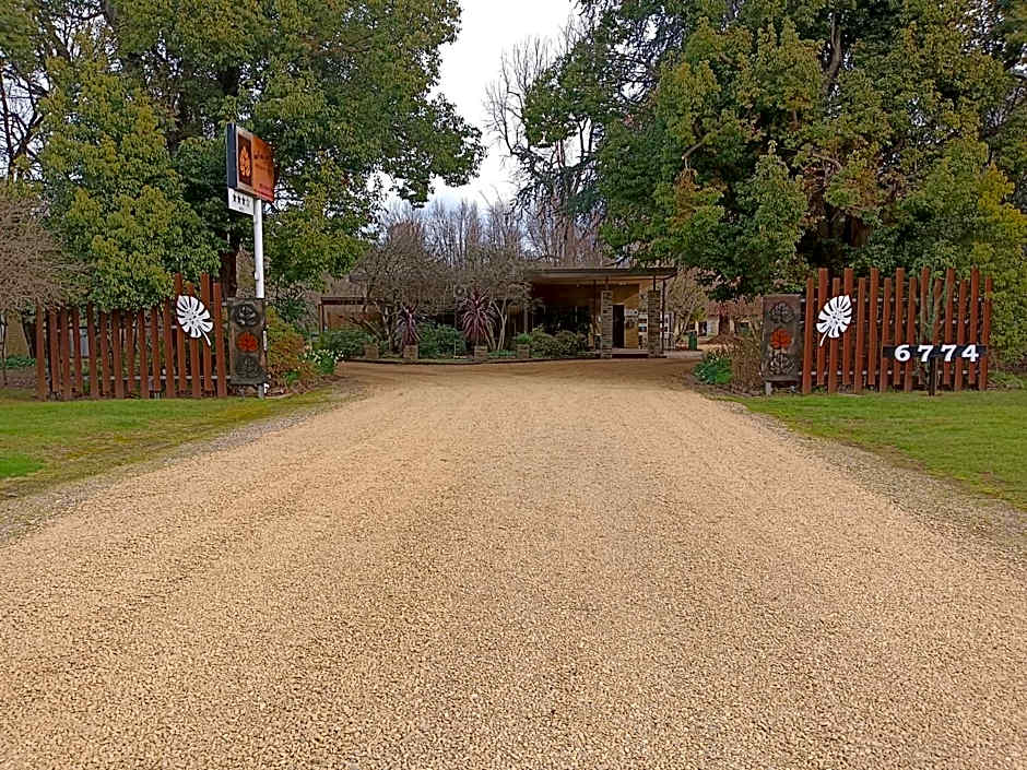 Buffalo Motel and Country Retreat