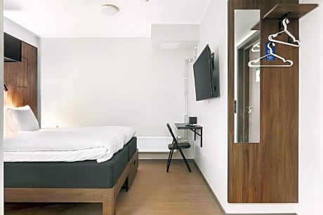 2 Single Beds Non-Smoking Work Desk Kitchenette No Window In Room Wi-Fi Coffee Maker