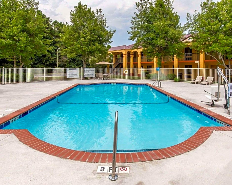 Econo Lodge Dalton West