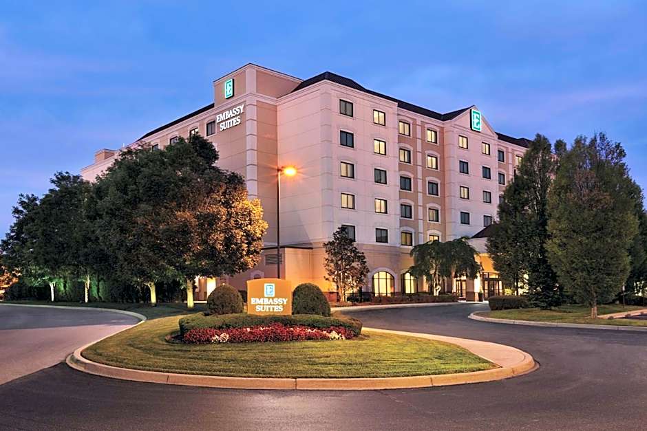 Photo 1 of 50 of Embassy Suites By Hilton Hotel Louisville