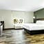 Quality Inn & Suites Columbia Harbison