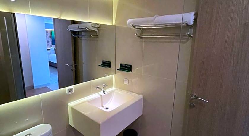 Loji Hotel