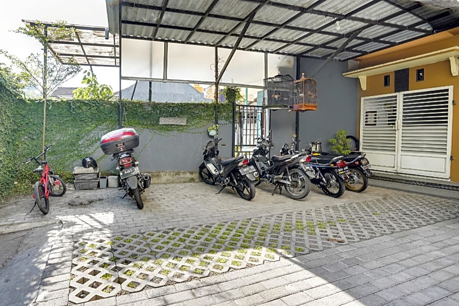 Hotel O Rumah Kost Gresik Syariah