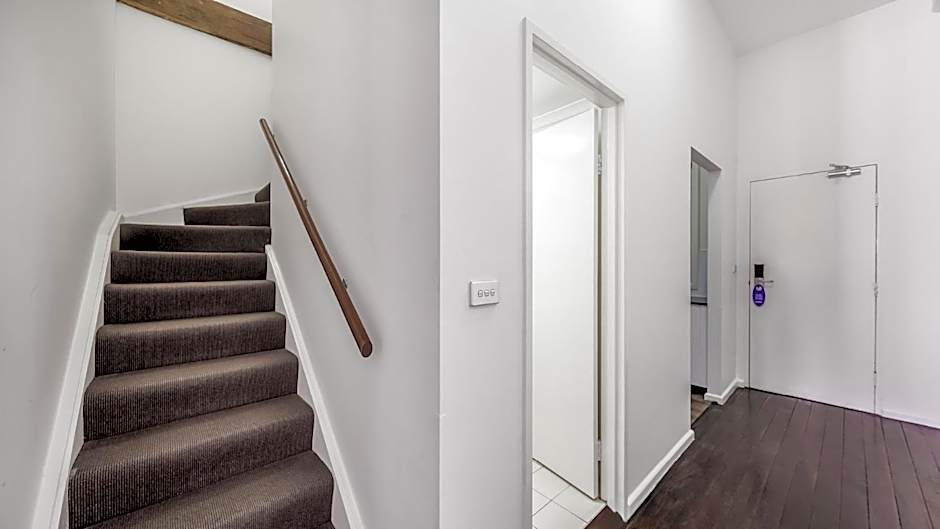 Oaks Sydney Goldsbrough Suites