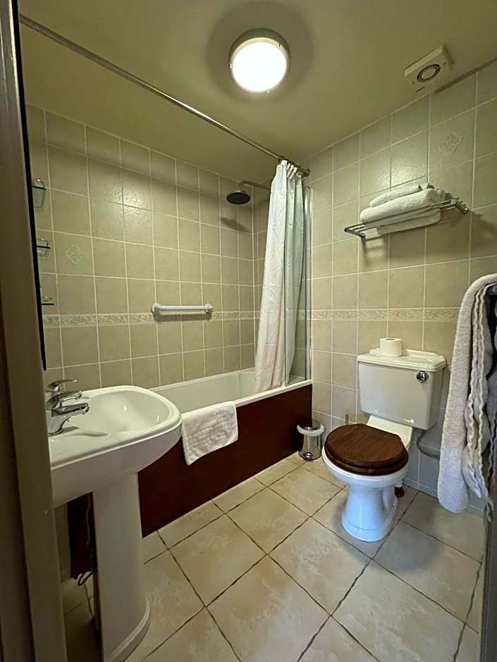 Tre-Ysgawen Hall & Spa