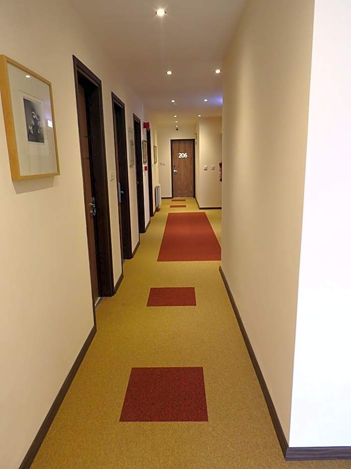 Hill View Hotel Apartments