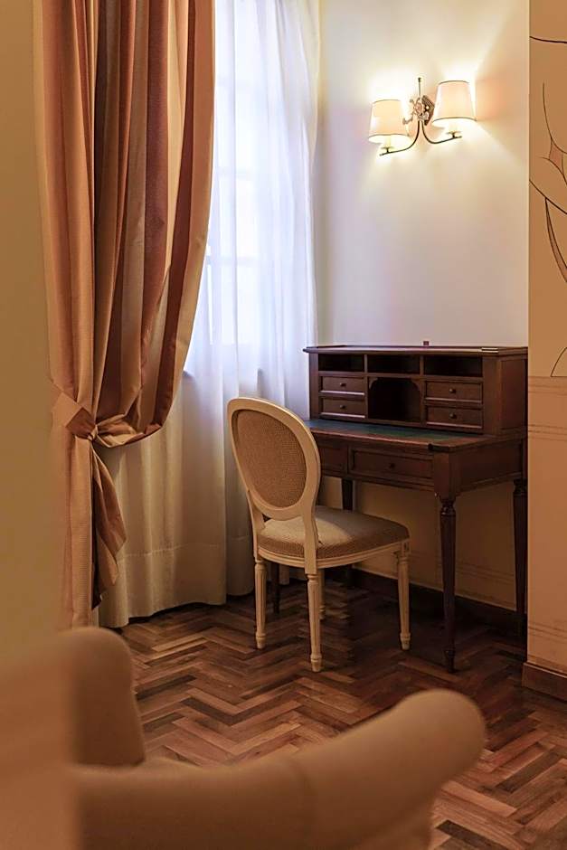 Hotel Villa Policreti