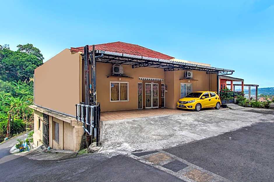 OYO 92459 Cahyo Kost 2