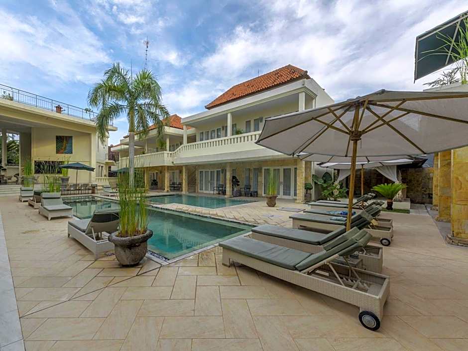Bali Court Hotel & Apartment