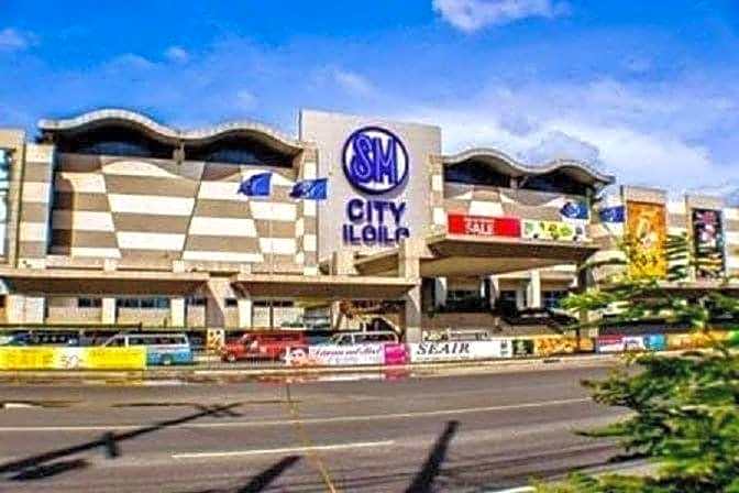 AVIDA ATRIA T2- B, near S&R and SM city by Denice