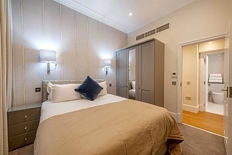 Deluxe One Bedroom Apartment