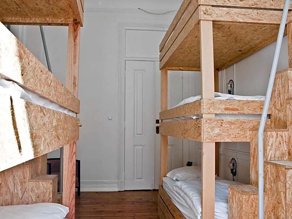 Photo 1 of 4 of Bed in 6-Bed Mixed Dormitory Room