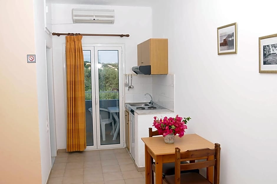 Mastorakis Hotel and Studios